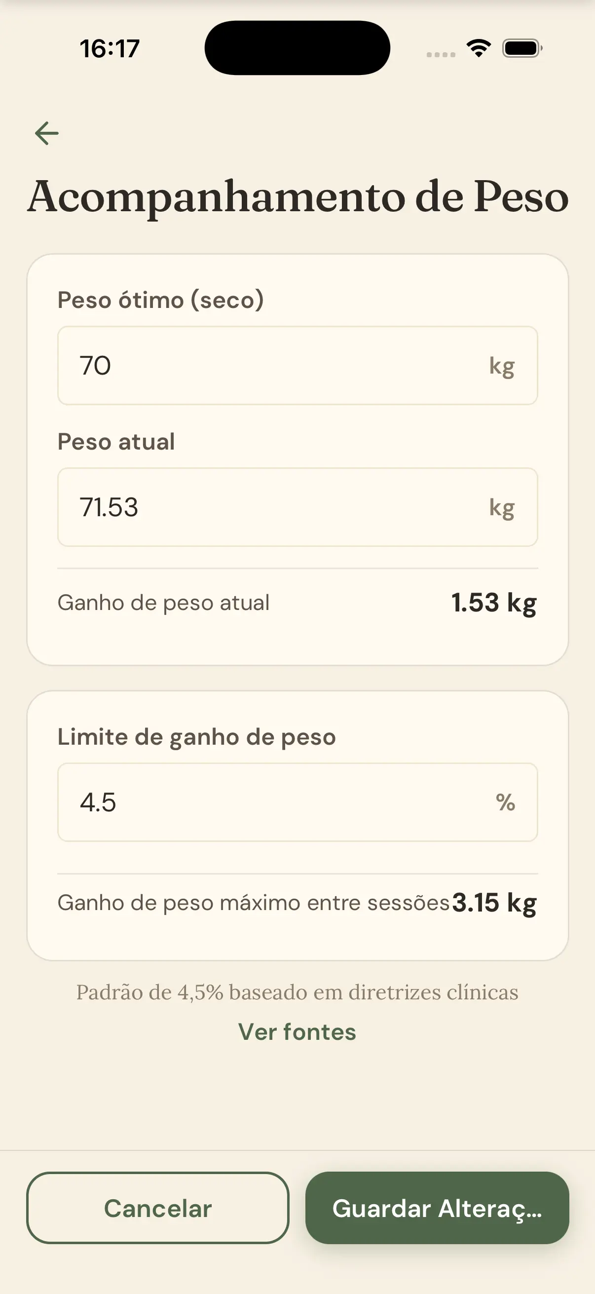 Definições de acompanhamento de peso do renalee: peso ótimo (seco) 70 kg, peso atual 71,53 kg, um ganho de 1,53 kg e um limite de 4,5% que dá um ganho máximo de 3,15 kg entre sessões